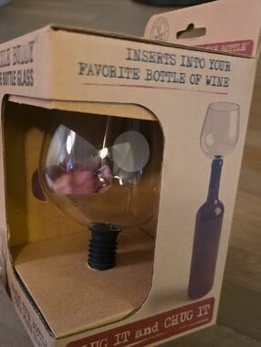 Guzzle Buddy-Wine Bottle Glass - Plug It And Chug It. NEW